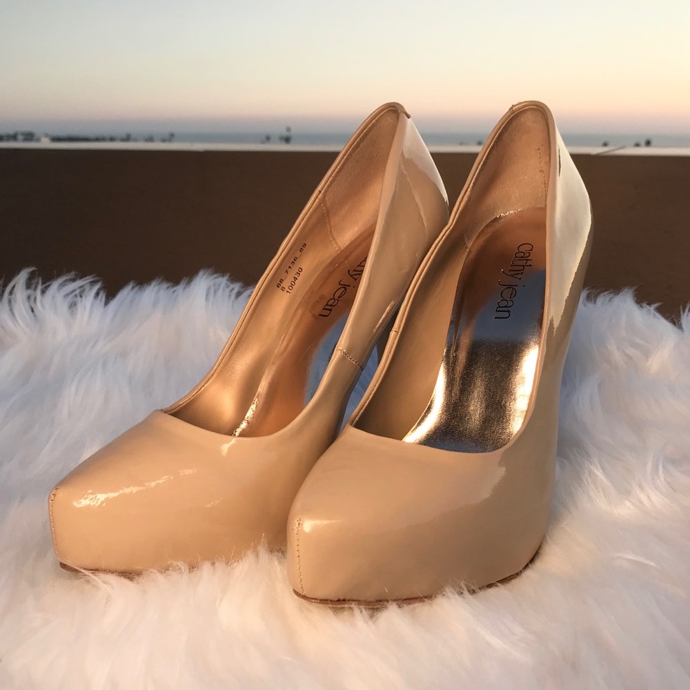 Gorgeous✨Cathy Jean✨NUDE🔱Leather🔱Pumps⚜️😍😍